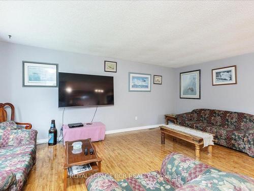 210 Weber St, Wellington North, ON - Indoor Photo Showing Living Room