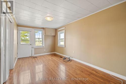 371 Pihach Street, Pelham, ON - Indoor Photo Showing Other Room