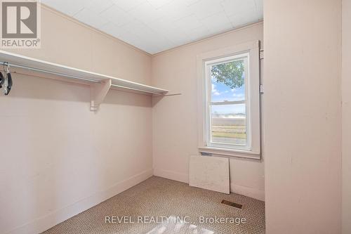 371 Pihach Street, Pelham, ON - Indoor Photo Showing Other Room