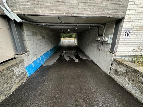 Exterior - 7625 18E Avenue, Montréal (Villeray/Saint-Michel/Parc-Extension), QC - Indoor Photo Showing Garage