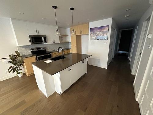 Kitchen - 7625 18E Avenue, Montréal (Villeray/Saint-Michel/Parc-Extension), QC - Indoor Photo Showing Kitchen With Upgraded Kitchen