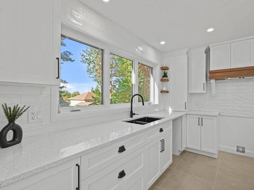 Cuisine - 2715 Rue De La Trame, Drummondville, QC - Indoor Photo Showing Kitchen With Double Sink