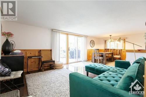 64 Rossel Trail, Cobden, ON - Indoor Photo Showing Living Room