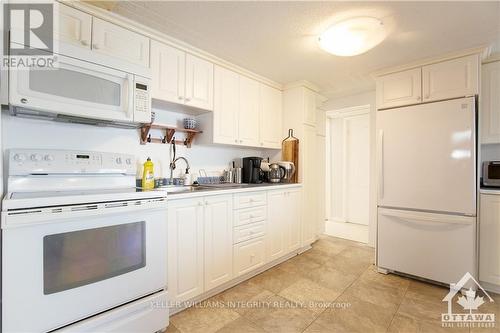 64 Rossel Trail, Whitewater Region, ON - Indoor Photo Showing Kitchen