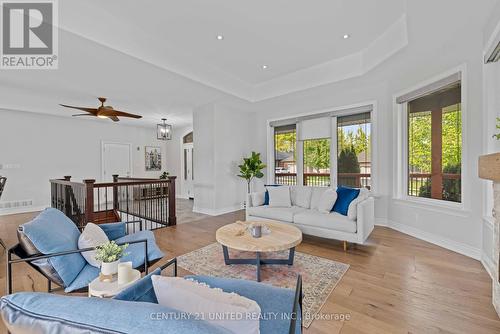 435 Raymond Street, Peterborough (Northcrest), ON - Indoor Photo Showing Living Room