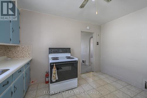 35 First Avenue, St. Thomas, ON - Indoor Photo Showing Kitchen