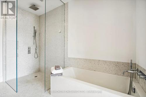 4401 - 80 John Street, Toronto, ON - Indoor Photo Showing Bathroom