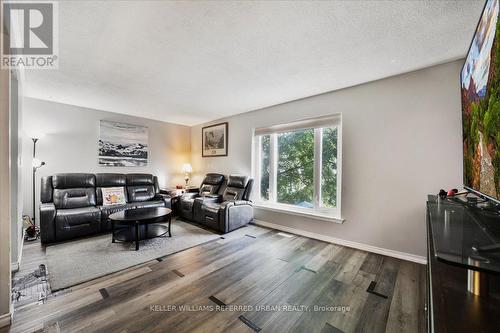 26 - 781 Military Trail, Toronto, ON - Indoor Photo Showing Living Room