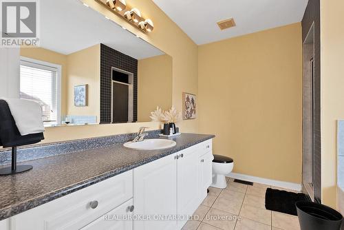 4 Muskox Drive, Toronto, ON - Indoor Photo Showing Bathroom