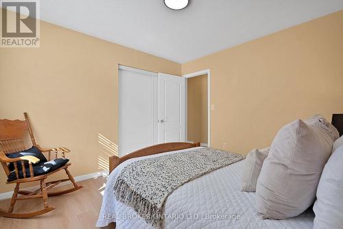 4 Muskox Drive, Toronto, ON - Indoor Photo Showing Bedroom