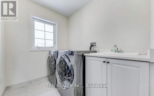 15 Simona Avenue, Wasaga Beach, ON - Indoor Photo Showing Laundry Room