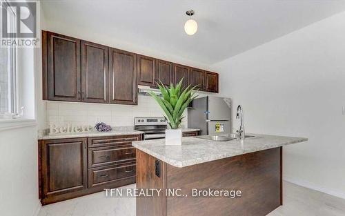 15 Simona Avenue, Wasaga Beach, ON - Indoor Photo Showing Kitchen