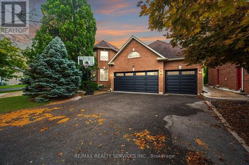 34 Casper Crescent, Brampton, ON - Outdoor