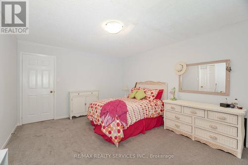 34 Casper Crescent, Brampton, ON - Indoor Photo Showing Bedroom