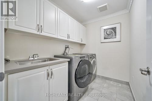 3163 Carding Mill Trail, Oakville, ON - Indoor Photo Showing Laundry Room