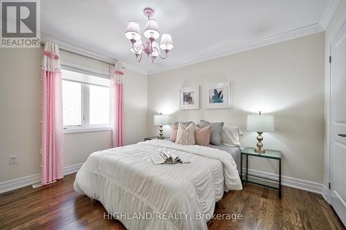 3163 Carding Mill Trail, Oakville, ON - Indoor Photo Showing Bedroom