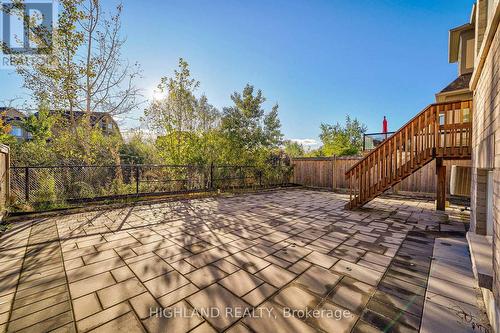 3163 Carding Mill Trail, Oakville, ON - Outdoor