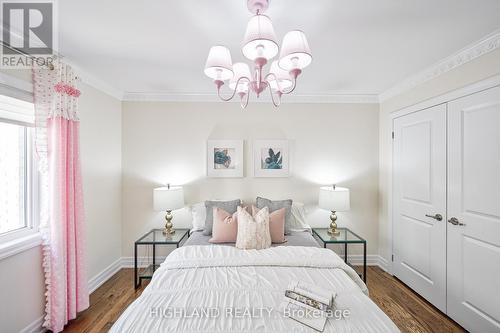 3163 Carding Mill Trail, Oakville, ON - Indoor Photo Showing Bedroom