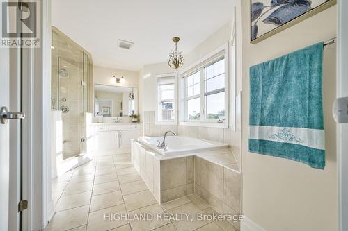 3163 Carding Mill Trail, Oakville, ON - Indoor Photo Showing Bathroom