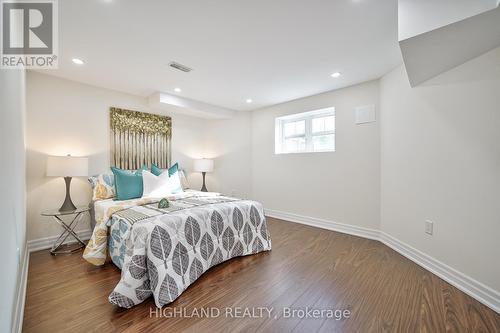 3163 Carding Mill Trail, Oakville, ON - Indoor Photo Showing Bedroom