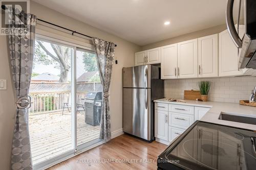 207 East 33Rd Street, Hamilton, ON - Indoor Photo Showing Kitchen