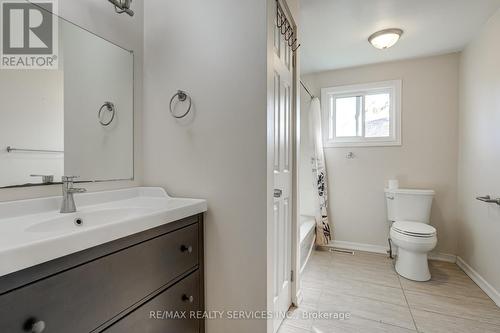 109 Biehn Drive, Kitchener, ON - Indoor Photo Showing Bathroom