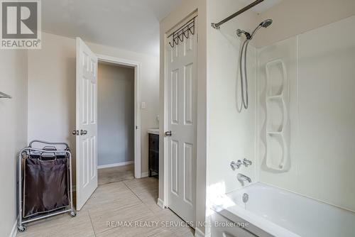 109 Biehn Drive, Kitchener, ON - Indoor Photo Showing Bathroom