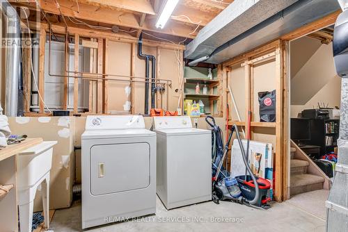 109 Biehn Drive, Kitchener, ON - Indoor Photo Showing Laundry Room