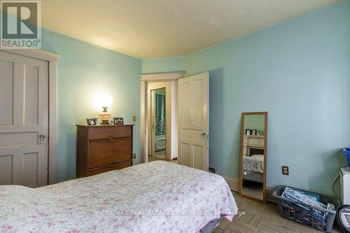 1264 King Street E, Hamilton, ON - Indoor Photo Showing Bedroom