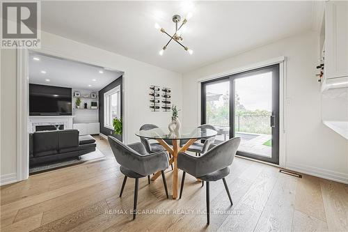 14 Dolphin Place, Hamilton, ON - Indoor Photo Showing Dining Room