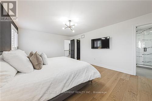 14 Dolphin Place, Hamilton, ON - Indoor Photo Showing Bedroom