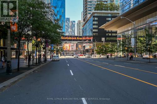 709 - 30 Grand Trunk Crescent, Toronto, ON - Outdoor