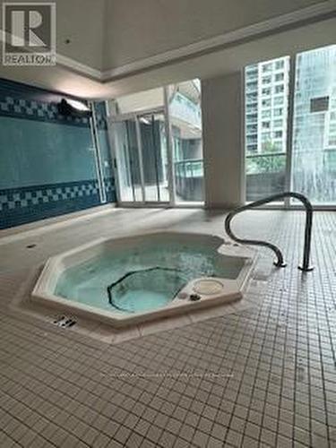 709 - 30 Grand Trunk Crescent, Toronto, ON - Indoor Photo Showing Other Room With In Ground Pool