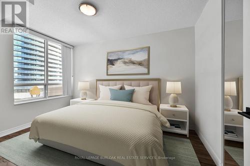 709 - 30 Grand Trunk Crescent, Toronto, ON - Indoor Photo Showing Bedroom