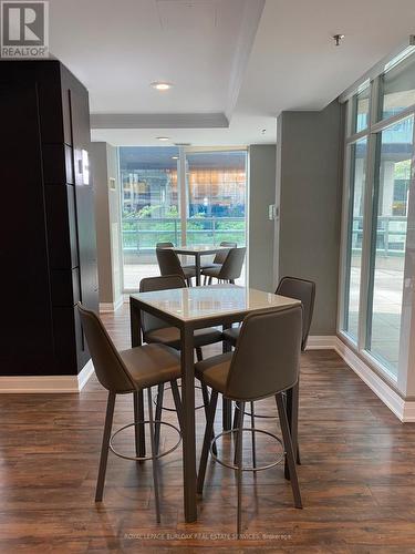 709 - 30 Grand Trunk Crescent, Toronto, ON - Indoor Photo Showing Dining Room