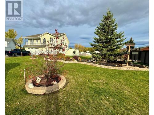 10681 Cottonwood Cresent, Dawson Creek, BC - Outdoor