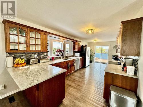 10681 Cottonwood Cresent, Dawson Creek, BC - Indoor Photo Showing Kitchen With Double Sink