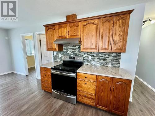 10681 Cottonwood Cresent, Dawson Creek, BC - Indoor Photo Showing Kitchen