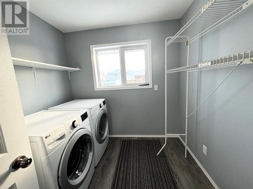 10681 Cottonwood Cresent, Dawson Creek, BC - Indoor Photo Showing Laundry Room