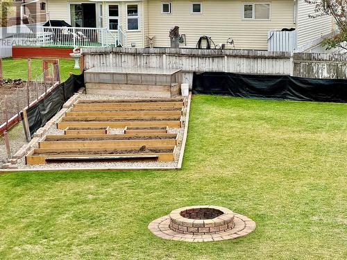 10681 Cottonwood Cresent, Dawson Creek, BC - Outdoor With Deck Patio Veranda