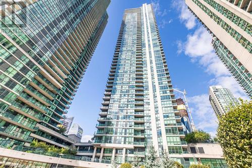 1711 - 18 Harbour Street, Toronto, ON - Outdoor With Facade