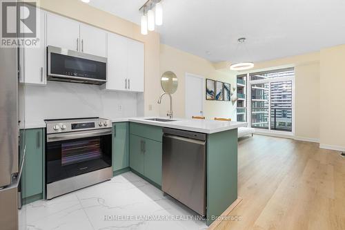 1711 - 18 Harbour Street, Toronto, ON - Indoor Photo Showing Kitchen With Upgraded Kitchen