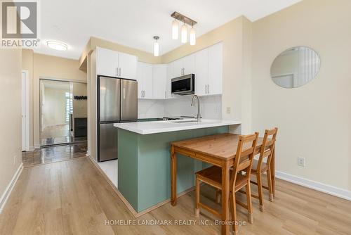 1711 - 18 Harbour Street, Toronto, ON - Indoor Photo Showing Kitchen