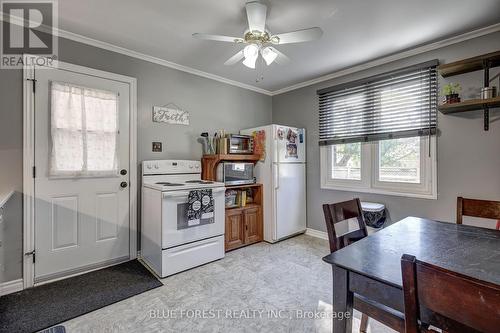 1865 Dumont Street, London, ON - Indoor Photo Showing Kitchen