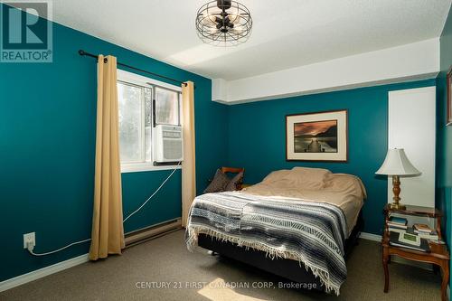 67 - 144 Conway Drive W, London, ON - Indoor Photo Showing Bedroom