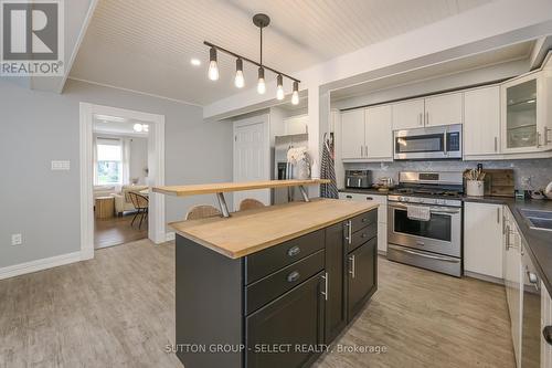 943 Colborne Street, London, ON - Indoor Photo Showing Kitchen With Double Sink