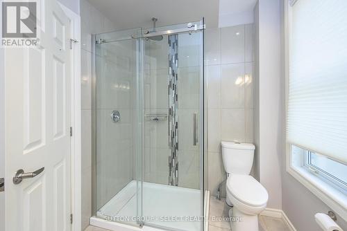 943 Colborne Street, London, ON - Indoor Photo Showing Bathroom