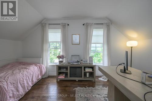 943 Colborne Street, London, ON - Indoor Photo Showing Bedroom