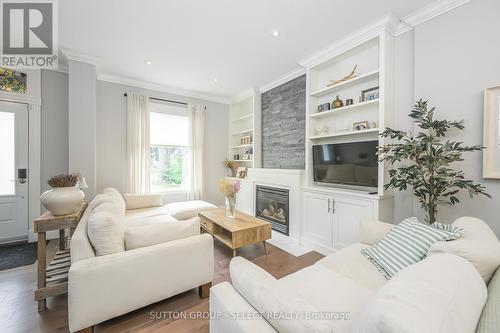 943 Colborne Street, London, ON - Indoor Photo Showing Living Room With Fireplace