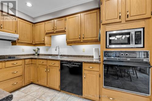 14 - 211 Pine Valley Drive, London, ON - Indoor Photo Showing Kitchen